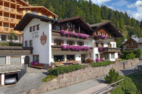 Garnì Cir, Santa Cristina Valgardena